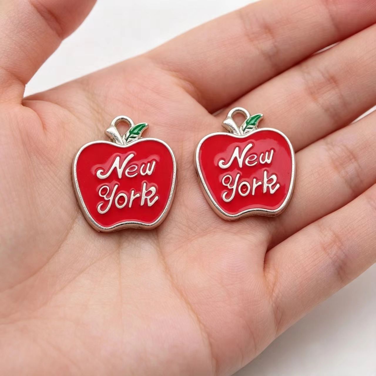 10Pcs Enamel Apple New York Ch - đánh giá và giá Jewelry Making New York